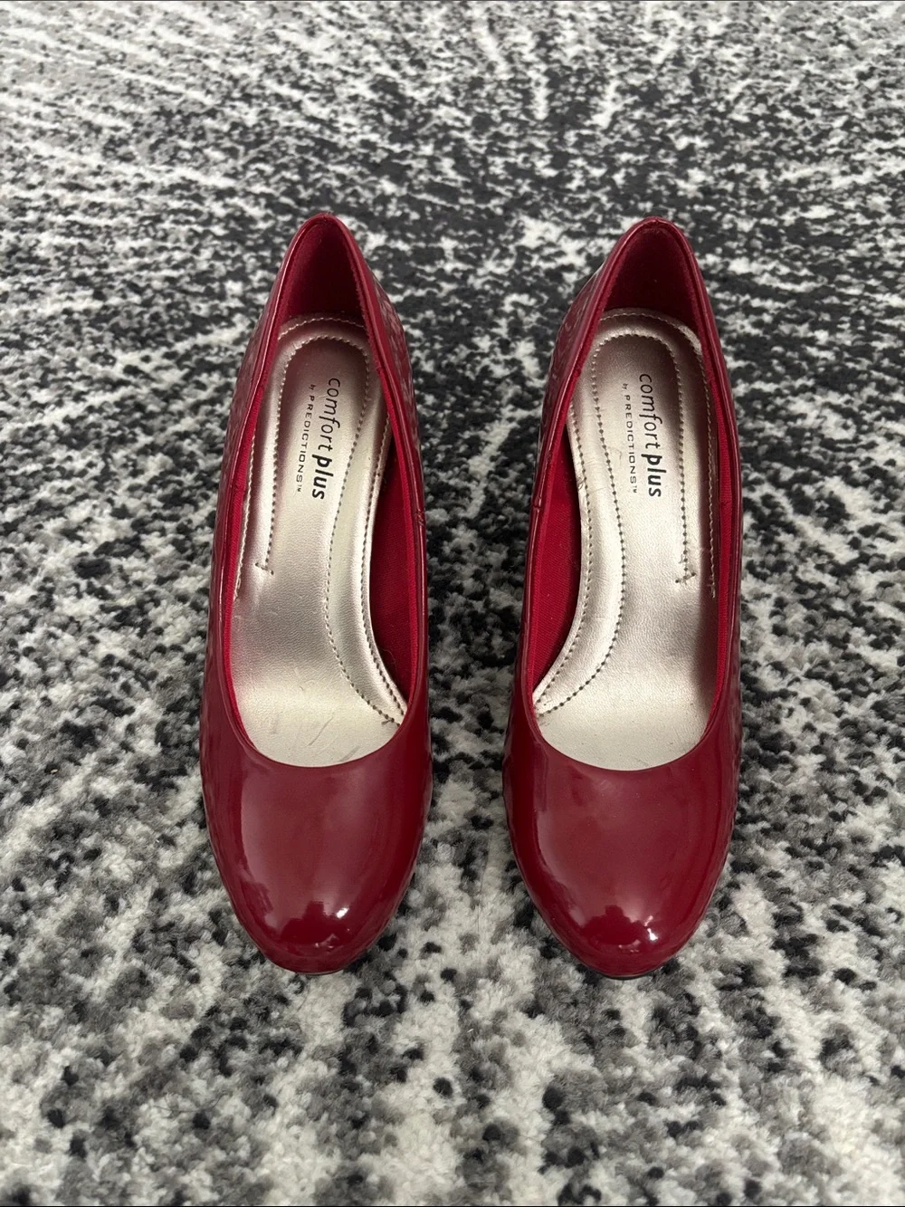 comfort plus by Predictions Burgundy Patent Round-Toe Women's Pumps, Sz 5 - Picture 1 of 3